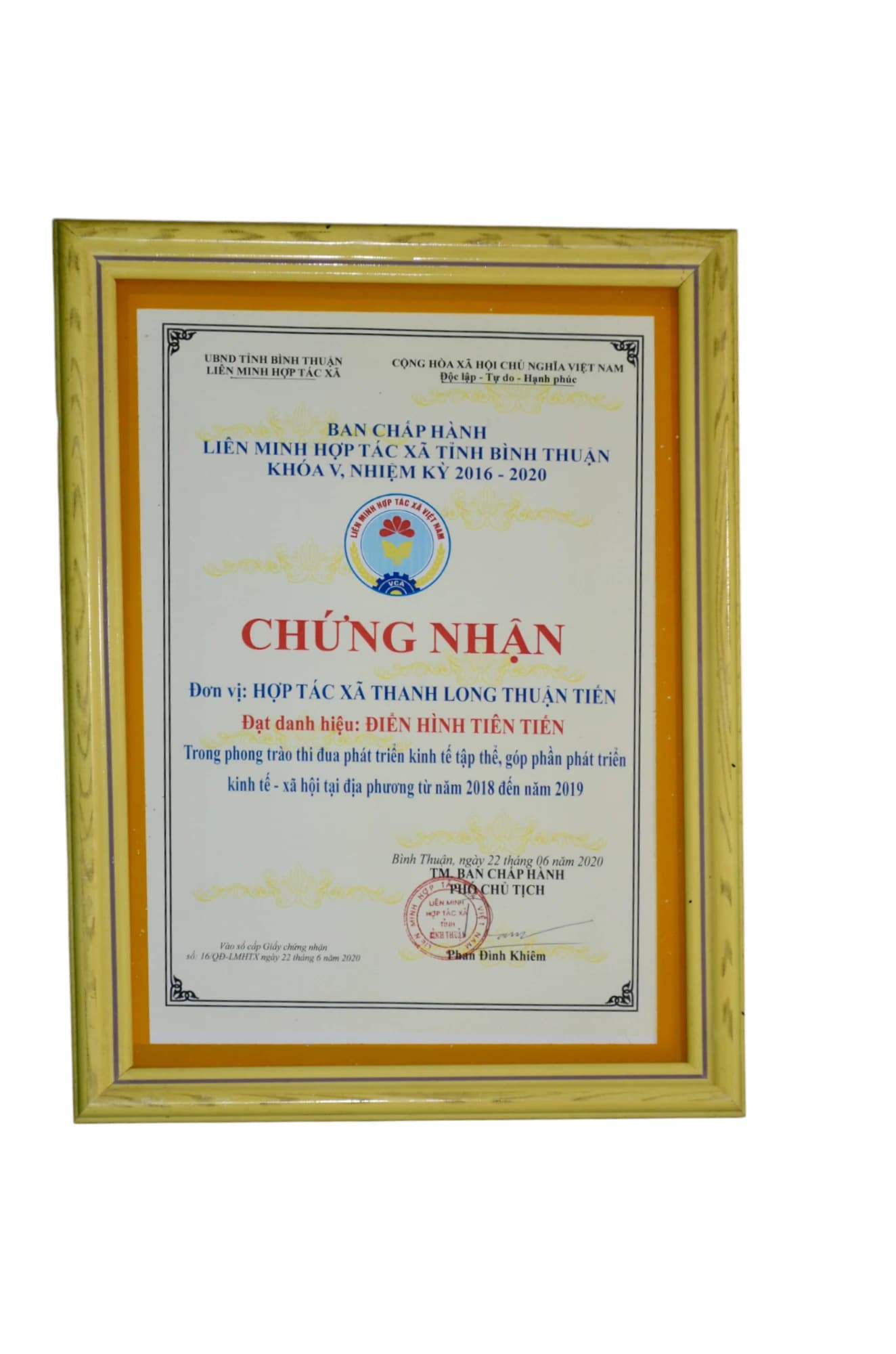 Chứng nhận 8
